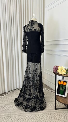 Black Blossom – فستان سهرة ملكي بتطريز يدوي فاخر