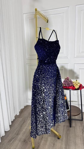 فستان سهرة كحلي مخمل مطرز ترتر متدرج لامع