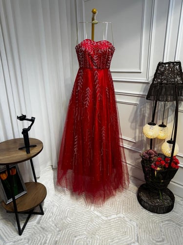 فستان الخامه: تل دبل قماش+ مبطن تفته استرتش+ تطريز...