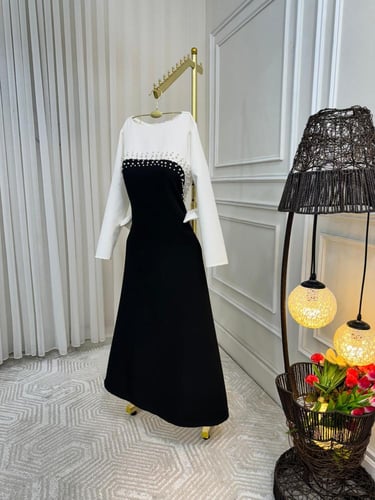 فستان Pearl Noir – فستان سهرة فاخر بتطريز لؤلؤ | P...