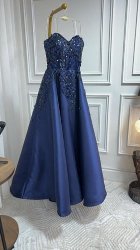 فستان الخامة تفته ميكادو دبل كلوش صدريه ترتر سهره