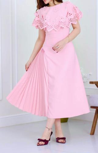 فستان ميدي وردي بليسيه بكاب زهور ليزر وكريستال من...