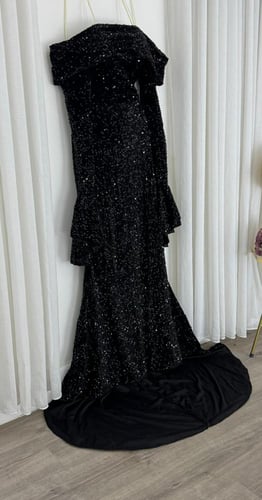 فستان سهرة أسود ترتر فخم أوف شولدر بقصة حورية البح...