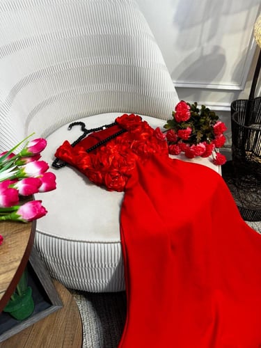 فستان ميدي لون احمر