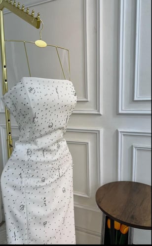 فستان Crystal Whisper – لما الفخامة تهمس بدون صياح