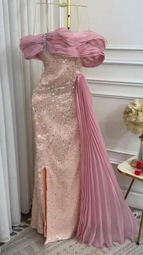 فستان سهرة وردي مطرز بتصميم شيفون جورجيت دبل كلوش