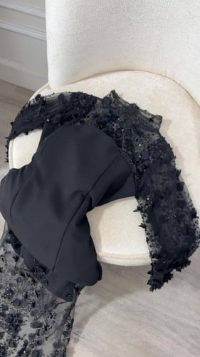 Black Blossom – فستان سهرة ملكي بتطريز يدوي فاخر