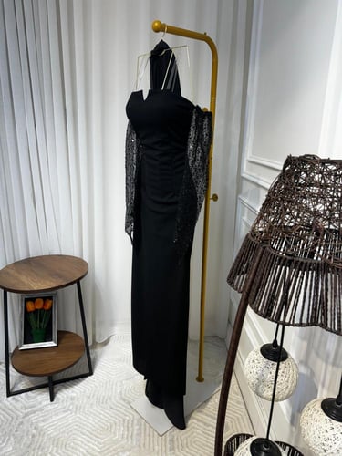 فستان الخامه: لكرا استرتش + شيفون جورجيت + ترتر