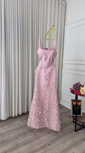 فستان سهرة وردي مطرّز ورد – Pink Floral Embellishe...