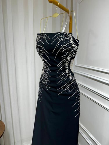 فستان الخامه: باربي+ تفته ميكادو+ تطريز يدوي كرستا...