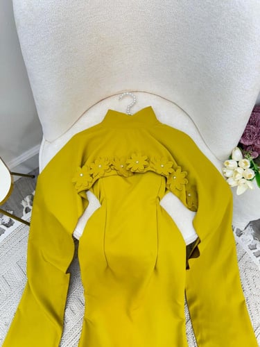 فستان من لخامه /: باربي قطعتين مبطن - تطريز ورد قص...