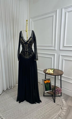 Crystal Flow | فستان دبل كلوش بتطريز يدوي فخم وخام...