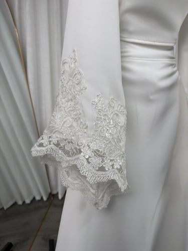 فستان سهرة صبا اوف وايت دانتيل فاخر | فساتين هلو ن...