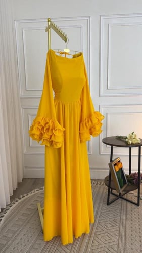 فستان Golden Glow – الأناقة الفاخرة بلمسة مشرقة