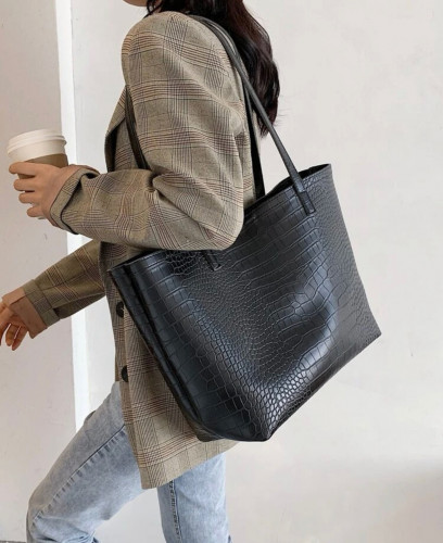 حقيبة كتف اسود