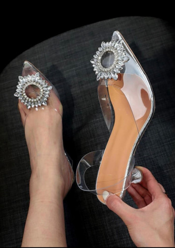 كعب عالي شفاف