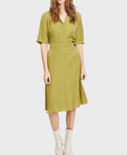 فستان بأكمام