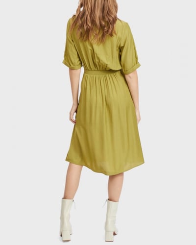 فستان بأكمام