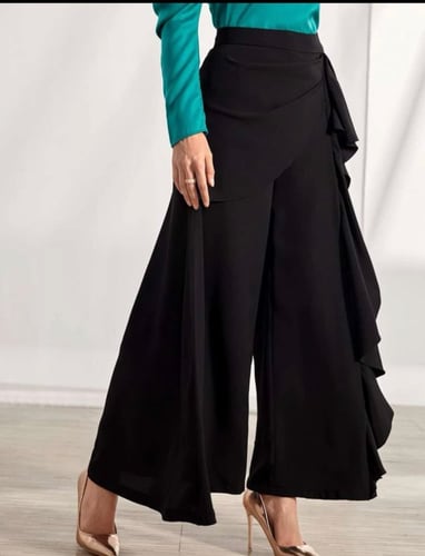 بنطلون واسع اسود