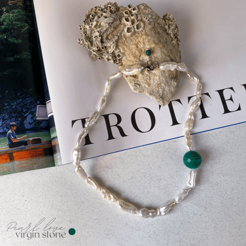 عقد لؤلؤ و الملاكيت