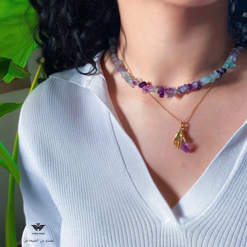 عقد من حجر الفلورايت