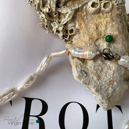 عقد لؤلؤ و الملاكيت