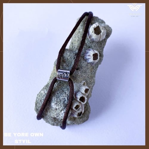 سواره من الفضه بحفر