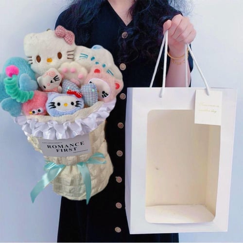باقة هيلو كيتي مع الكيس