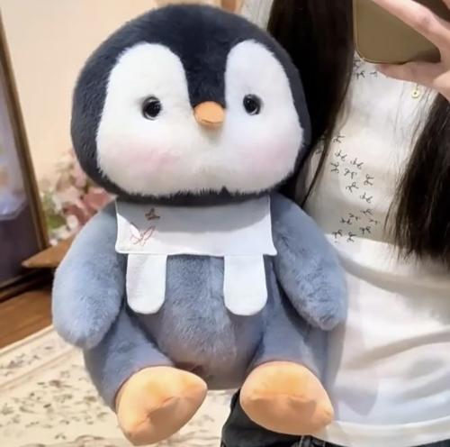 دمية بطريق ٣٠ سم