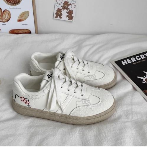 حذاء هيلو كيتي