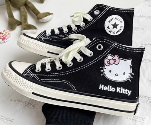 شوز هيلو كيتي