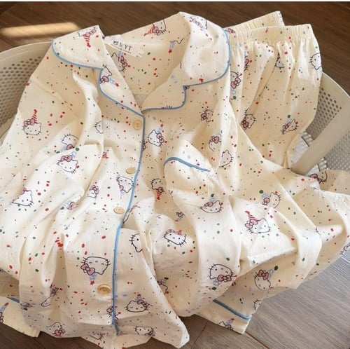 بجامة هيلو كيتي