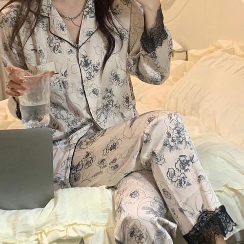 بجامة هيلو كيتي