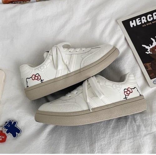 حذاء هيلو كيتي