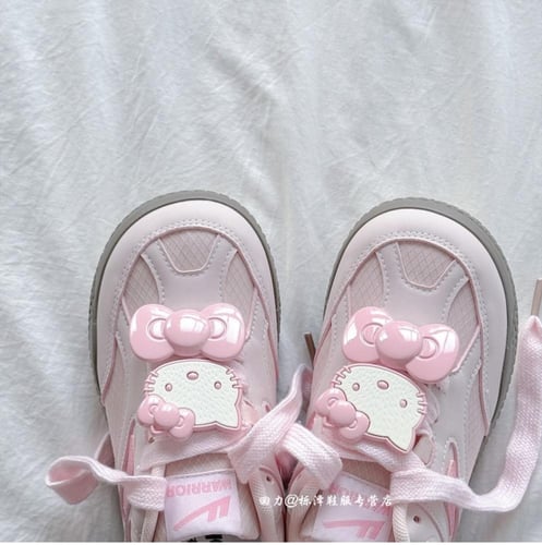 حذاء هيلو كيتي