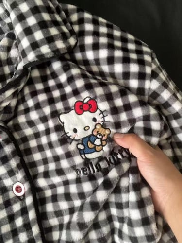 بجامة هيلو كيتي