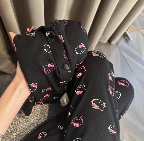 بجامة هيلو كيتي