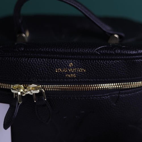 شنطة لويس فيتون نانو LF114