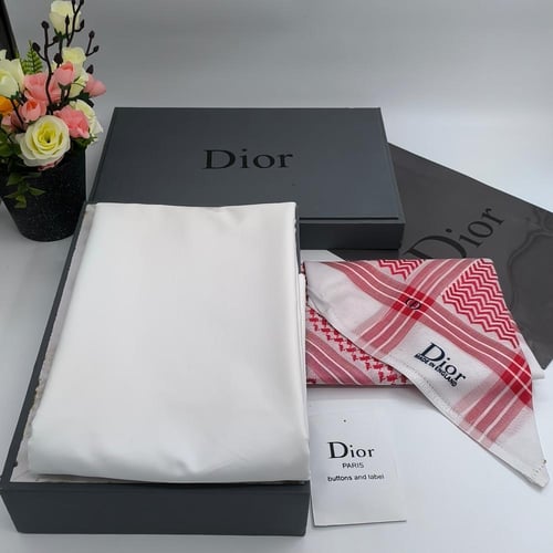 شماغ وثوب ديور