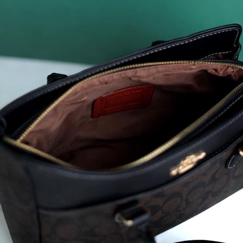 شنطة كوتش دارسي كارييل CO180