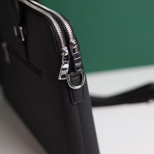 شنطة برادا لابتوب B110