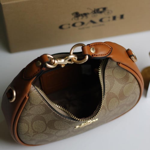 شنطة كوتش جوني Co138