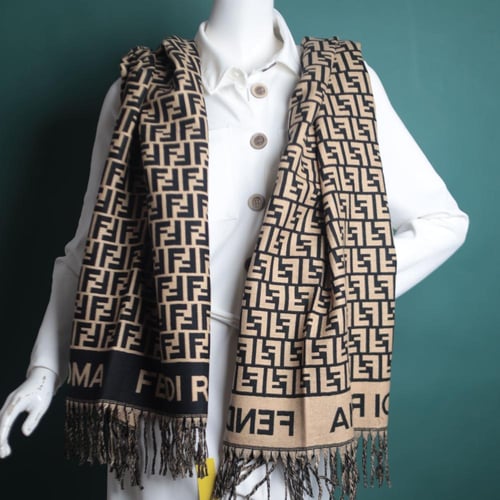 شال فندي F101