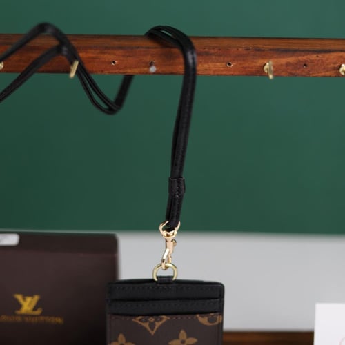 حامل بطاقات لويس فيتون LF05