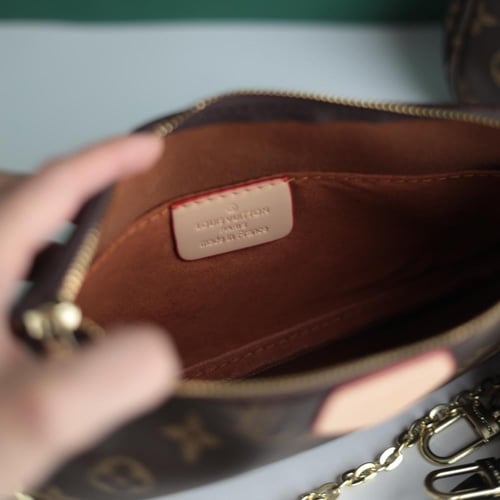 لويس فيتون مالتي بوشيت LF140