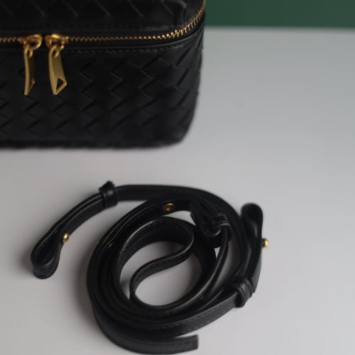 شنطة بانج بانج بوتيغا BT107