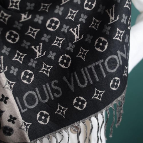 شال لويس فيتونLF102