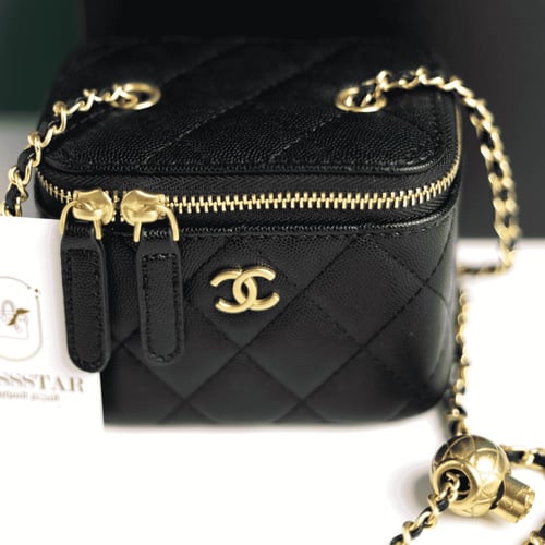 شنطة شانيل فانيتي بدون مسكة C157