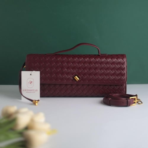 شنطة بوتيغا أنديامو كلتش BT101