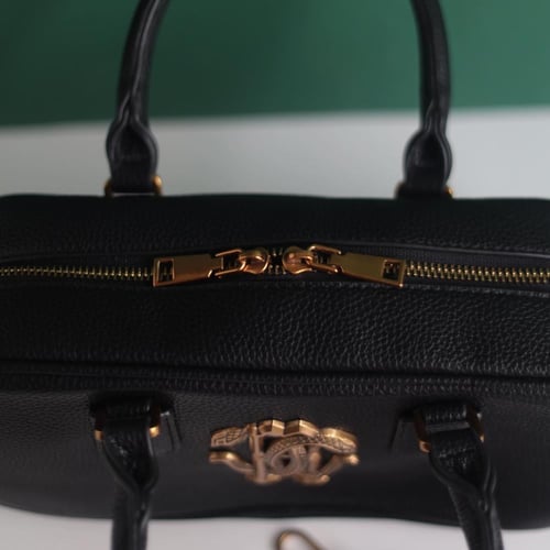 روبيرتو كفالي مونوجرام سنيك K104